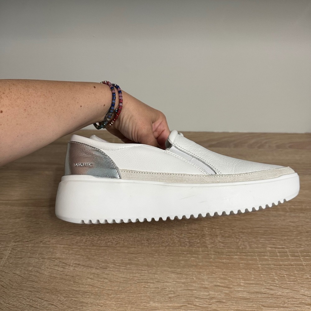 Vionic‎ Womens Kearny Slip On Sneaker US 9.5 Wide White Silver Leather Platform - Picture 5 of 16